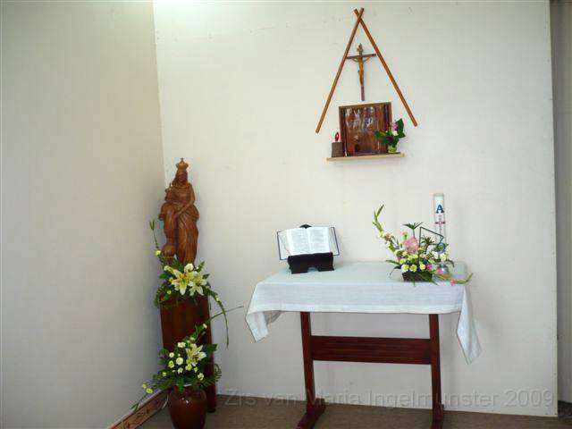 0006 kapel in het huis Ho Chi Minh.JPG